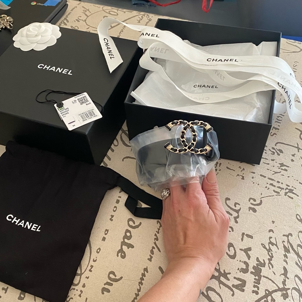 Black lamb leather Chanel belt